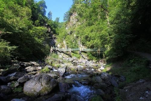 镇坪飞渡峡，大巴山最后的秘境