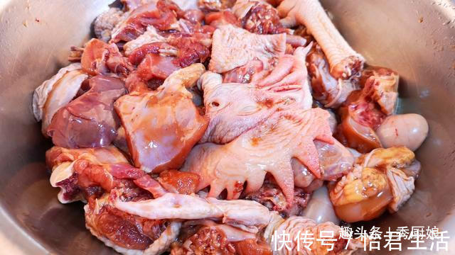 鸡肉|炖鸡时有人焯水，有人直接炖，都不对，教你正确做法，比饭店还香