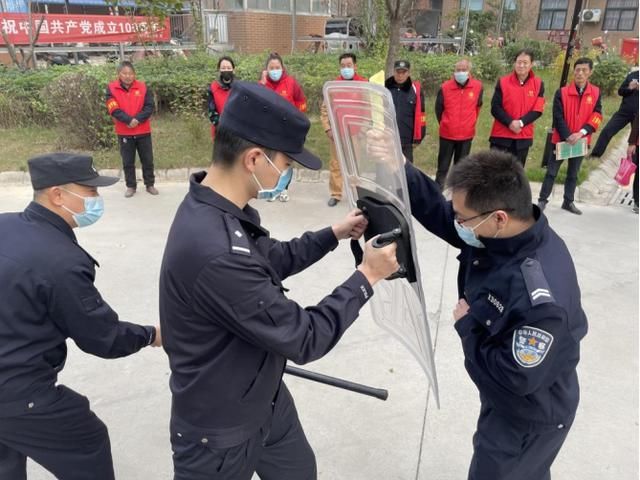 郭鹏飞|郑州上街公安中心路派出所深入辖区培训平安义警
