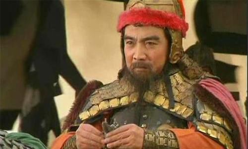 有何|关羽斩华雄时，袁绍提起颜良文丑有何含义，他们能够打败华雄吗