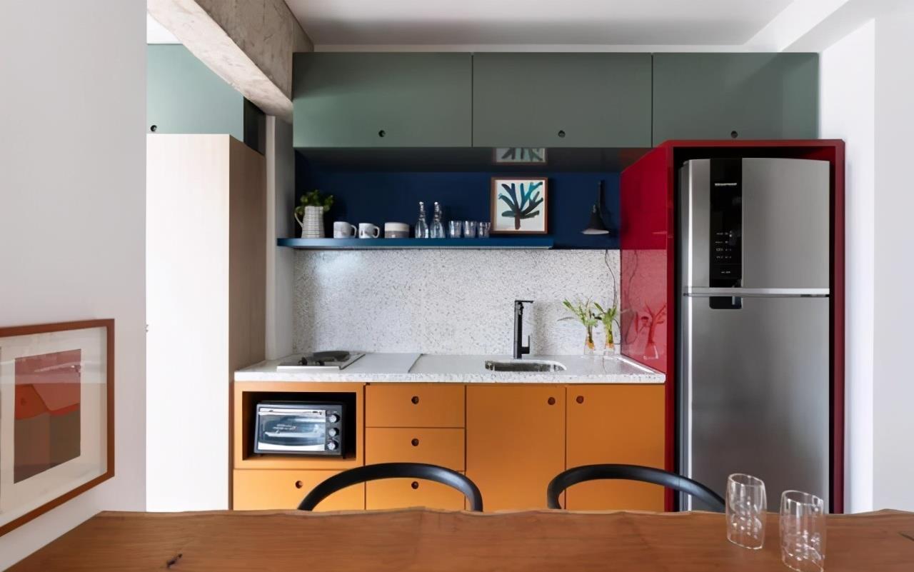 正对面|夫妻的45㎡小家:进门是阅读角,阳光书房超赞,色彩搭配太美了!