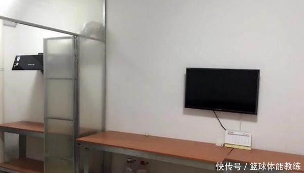 改造|大学同学买下校外14平旧房,改造后化身日式胶囊空间,羡慕不已!