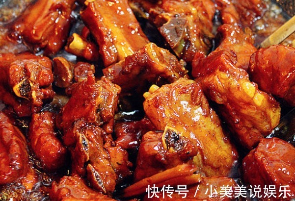 开心|过年后自家孩子能吃一斤排骨，胃口好多吃滋补菜，身体棒玩的开心