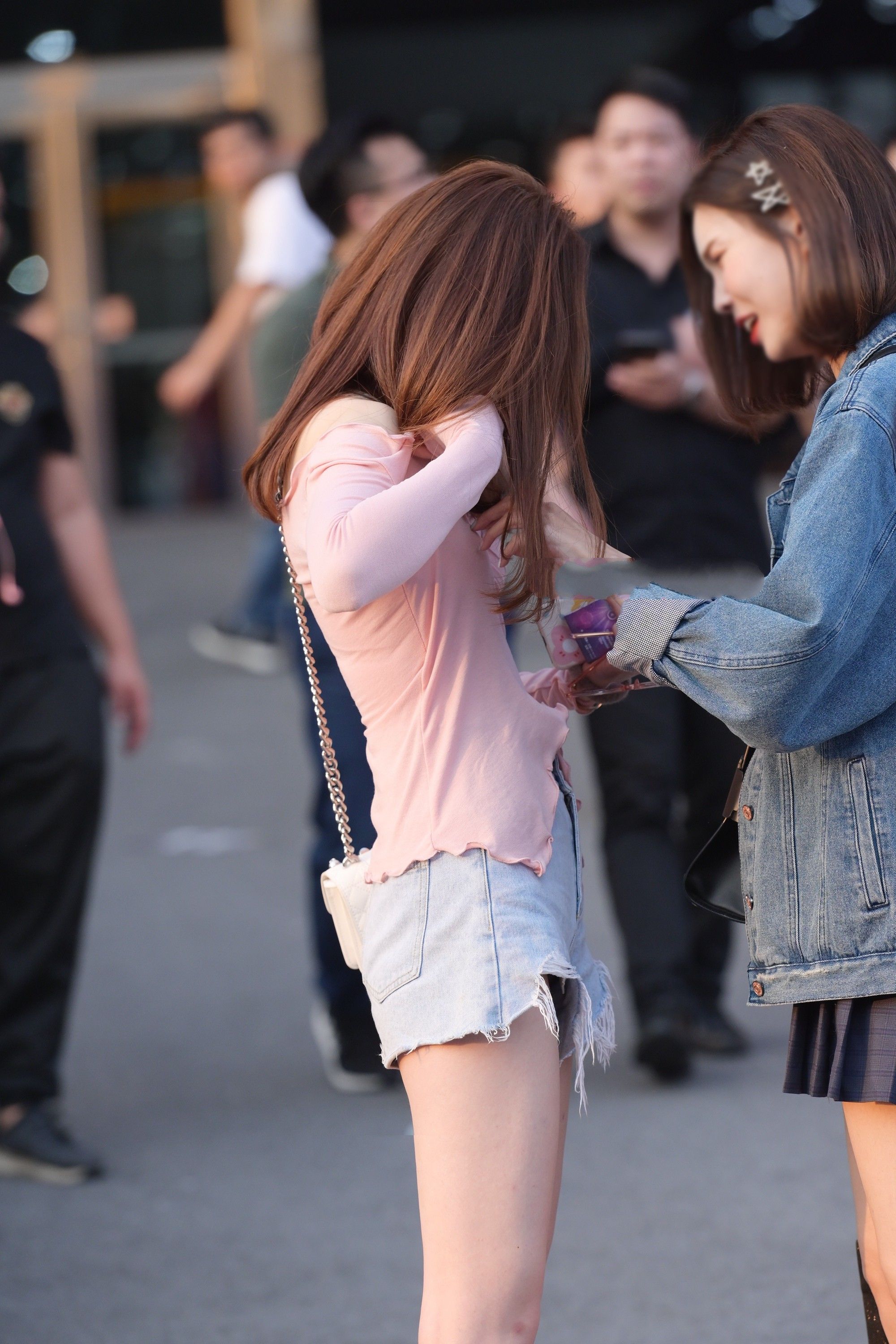 包臀裙显身材又太气质，微胖美女也能轻松穿出时尚