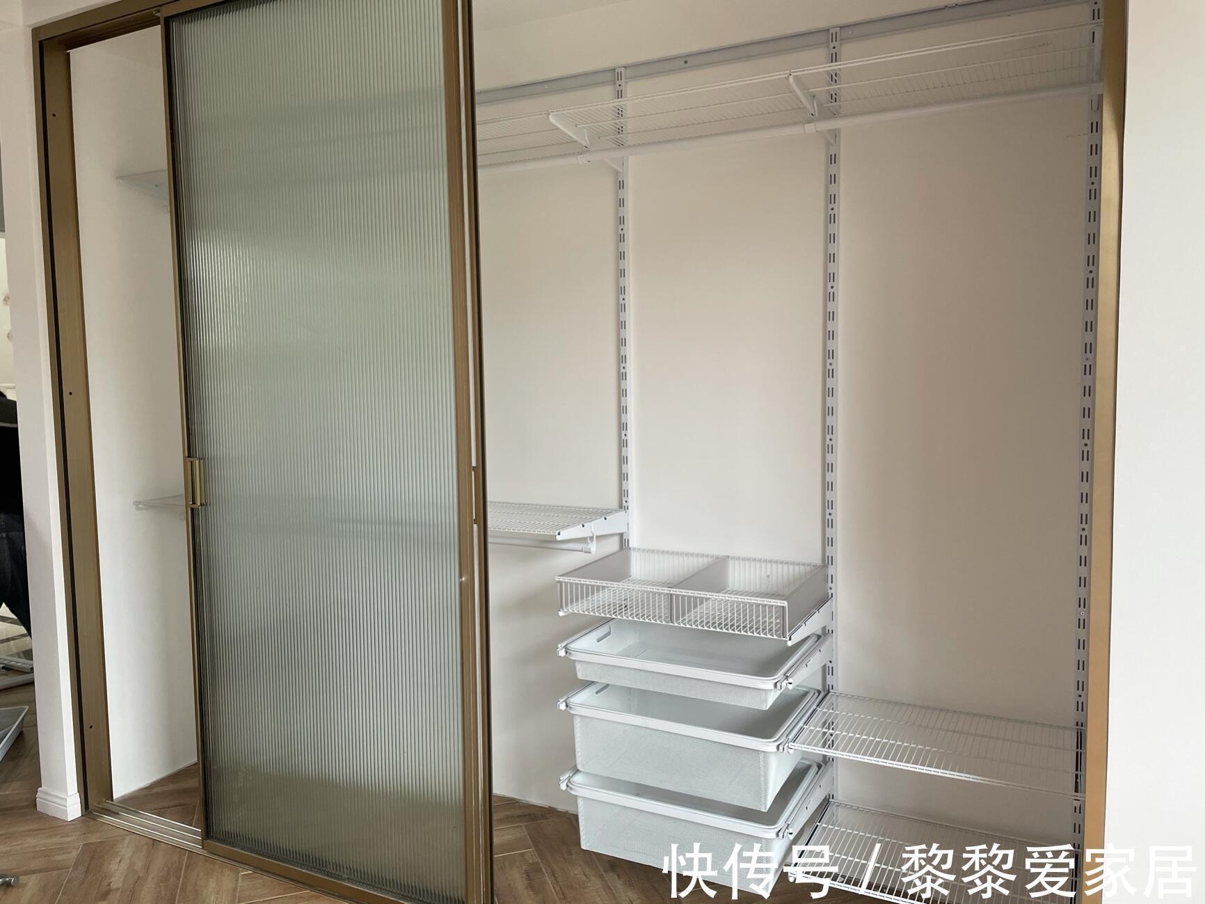 推拉门|如何解决开放式衣帽间的防尘问题?