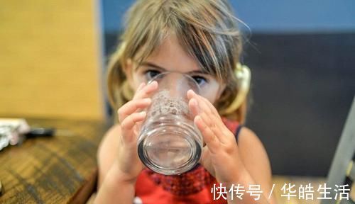 饮食|孩子3岁吃饭还要追着喂,小孩挑食、吃饭难,妈妈该怎么搞定?