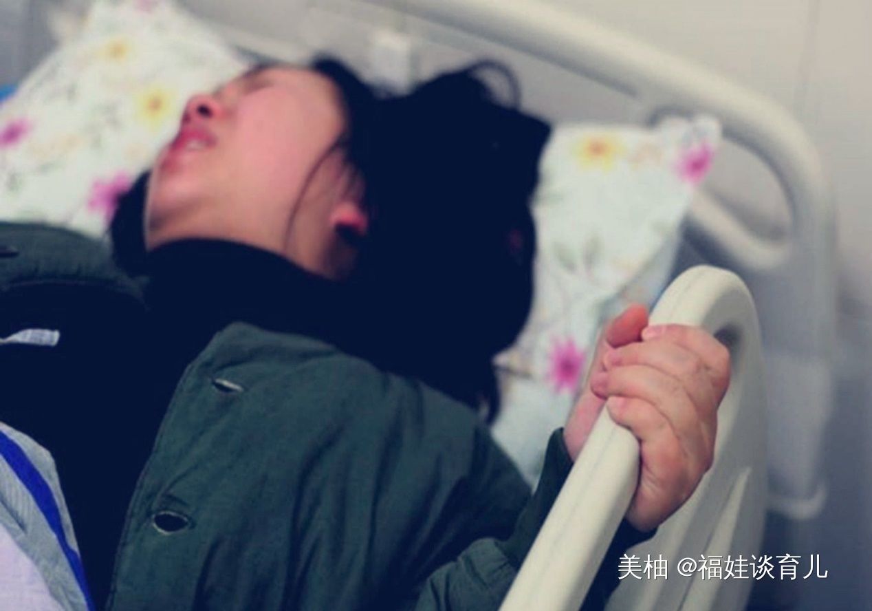 产妇备皮遇到男医生连忙说不，一旁的护士笑了：没见过这么害臊的