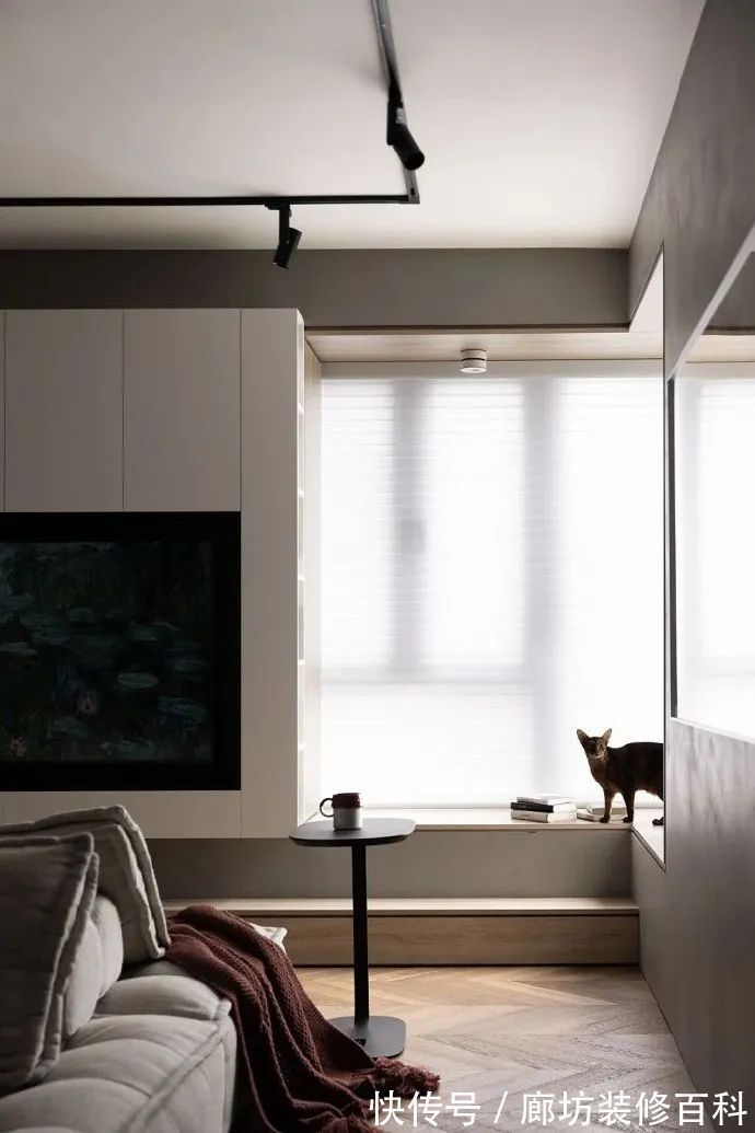 小户型|81m2独居住宅,打造书与猫与人的居家空间