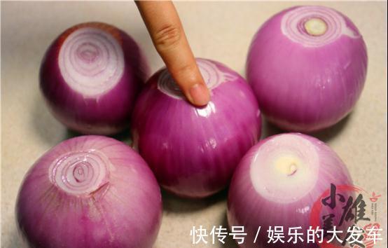 秋天|洋葱这吃法太香了,我家每年中秋节的必备菜色,香味俱全,真下饭