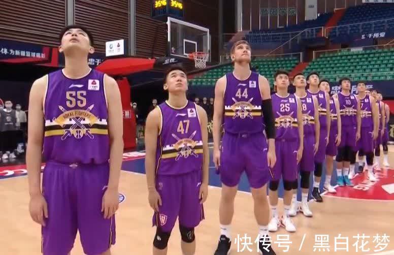 俞长栋|王少杰高效砍分，阿不都率队紧咬比分，新疆男篮落后北控队7分