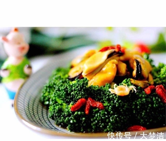 不老女神|女神的“冻龄秘诀”,1周吃3次,养出平滑“牛奶肌”,越吃越年轻