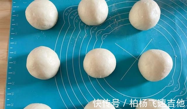 豆沙馅|孩子特别喜欢的小面包,细腻拉丝零失败,蓬松暄软口感好!