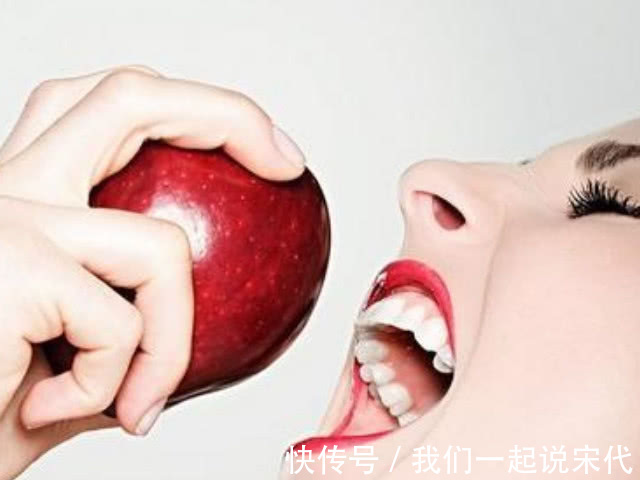 血糖|糖尿病能不能吃水果医生提醒多吃这4种水果,血糖不升反降