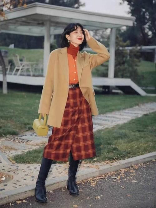 爆火的焦糖色系，显白又温暖，看起来还很酷！