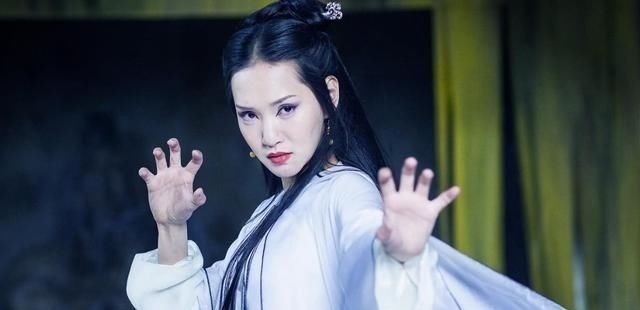 红楼梦@建国后,“六大名著”为何变成四大名著?删掉的两本人尽皆知