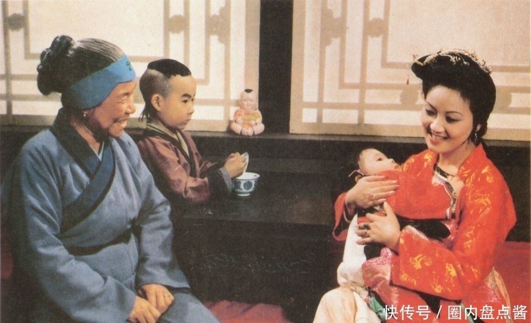 宝钗|刘姥姥随意编造的一个故事,却隐藏了三件大事,件件与贾府有关