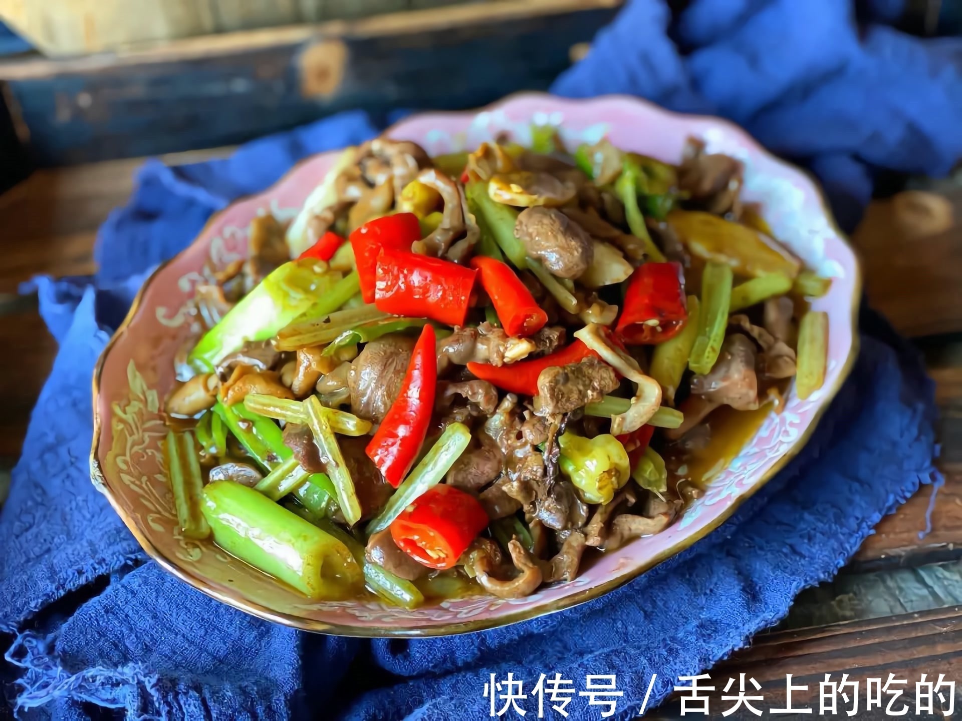 你吃过这样的鸡杂吗？不仅没有腥味还十分美味，简直好吃得没话说