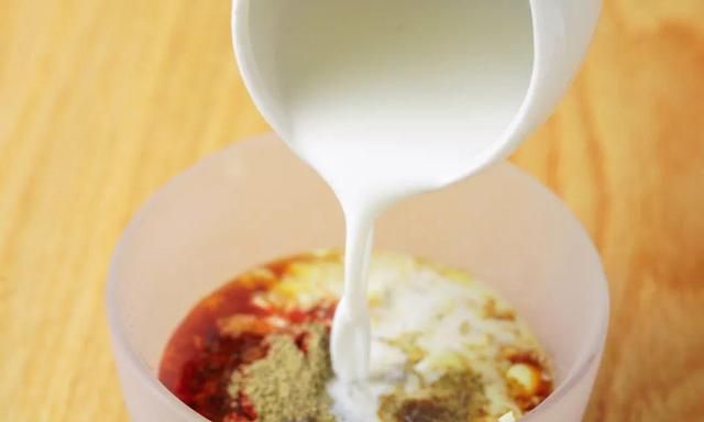 不用油炸却酥脆爆汁的脆皮大鸡腿，孩子们都爱吃！