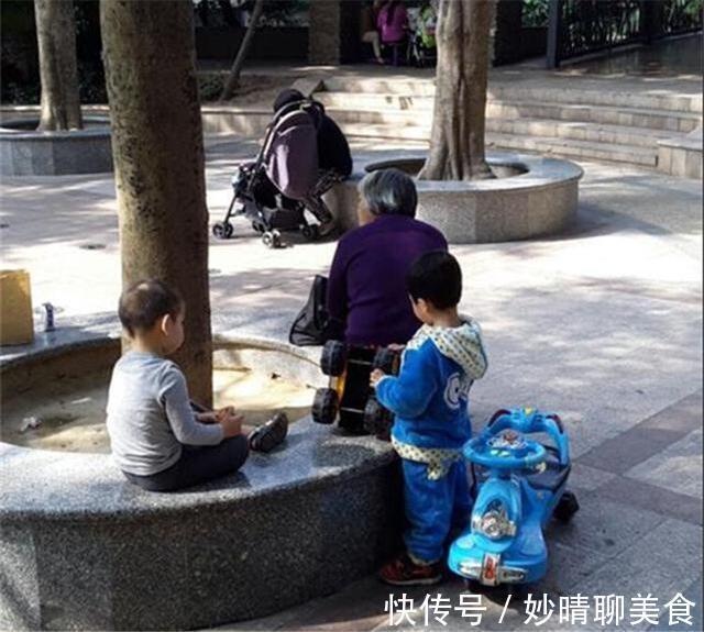 小刘|儿子的扭扭车被强占,听到对方奶奶说的话后,宝妈强行夺回