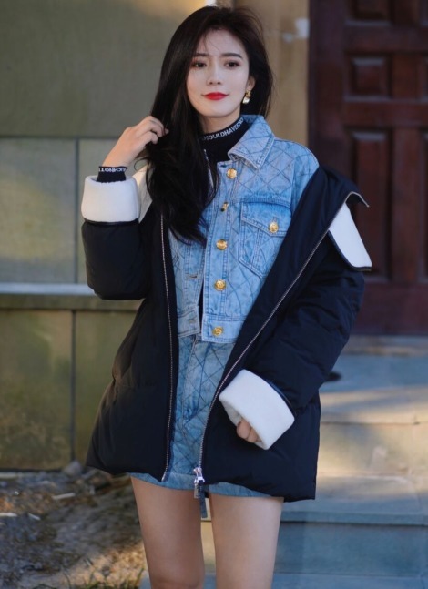 紧身裤|时髦精必看!2021年最流行的羽绒服穿法,让你美得不重样