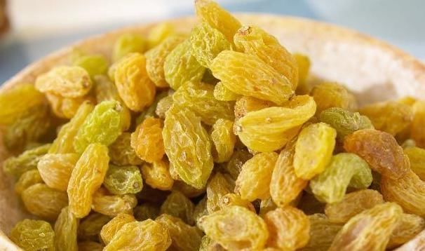 膳食纤维|葡萄干放进锅里煮一煮,效果太“喜人”了,解决了很多人的烦恼