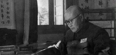 有何|1955年授衔时，司令员授中将，副手反而成大将，背后有何隐情？