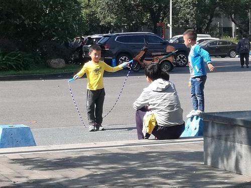 体重|孩子长高截止前,身体会发出这2个信号,及时发现还能再蹿7厘米