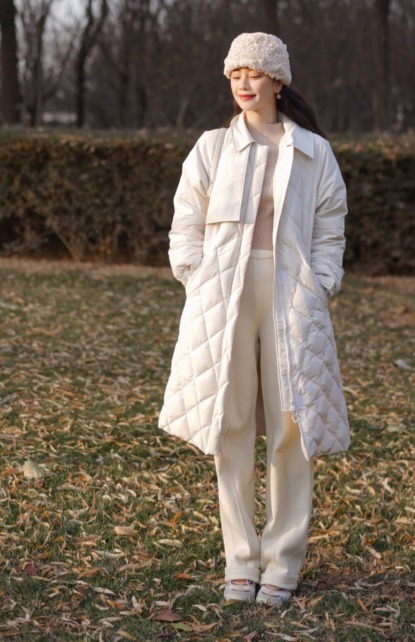 棕色|真正衣品高的女人,羽绒服也能穿出高级感,看时髦精示范吧