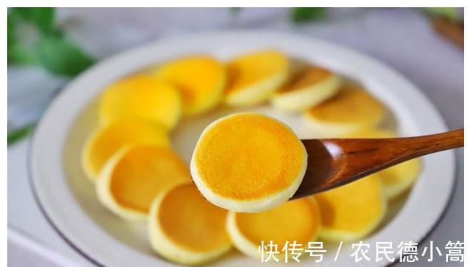 蛋黄|天冷了,这早餐成了孩子的最爱,一口一个营养好吃,平底锅就能做