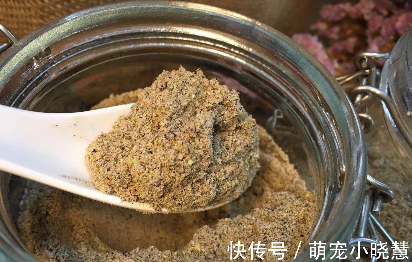 天冷别忘了吃“三黑”,炒一炒,一个月的早餐就有了,滋补又营养