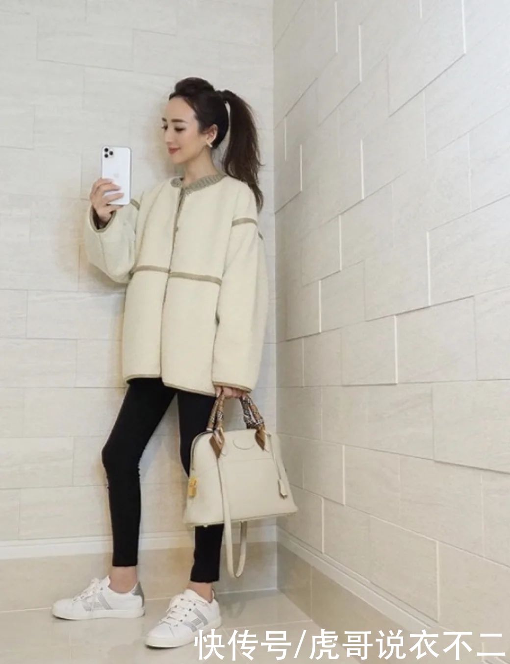 日本人气辣妈穿啥火啥,最爱的还是小脚裤,多种搭法实用又显瘦