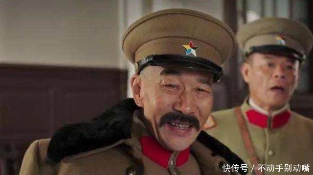 演讲时张作霖说了句脏话, 学员开怀大笑, 后人却奉为经典!