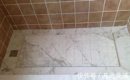 打扫|头一次见有人淋浴房装这种地面,下水快防滑又好看,太聪明了
