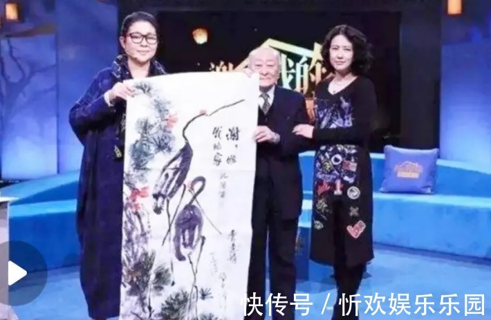 画作|美女拿齐白石画去鉴宝,专家说是赝品,女子大笑齐白石是我爷爷