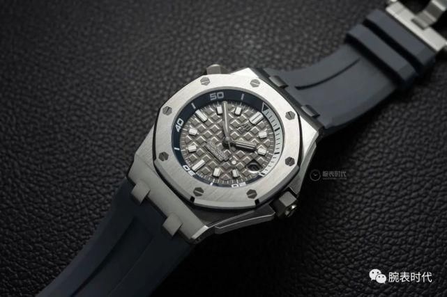 腕表|爱彼入门款皇家橡树潜水表多少钱?
