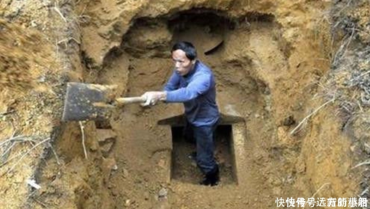 千年古墓中发现9条盗洞,墓中文物一件未丢,打开石棺恍然大悟