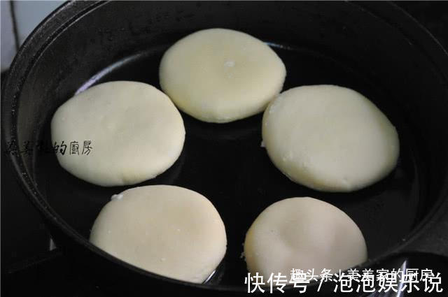 儿子最爱的早餐,不放一滴水,柔软又蓬松,空口就能吃5个!