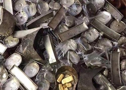 古装剧|古代银子到底长啥样?表面布满污垢和咬痕,别再被古装剧给骗了