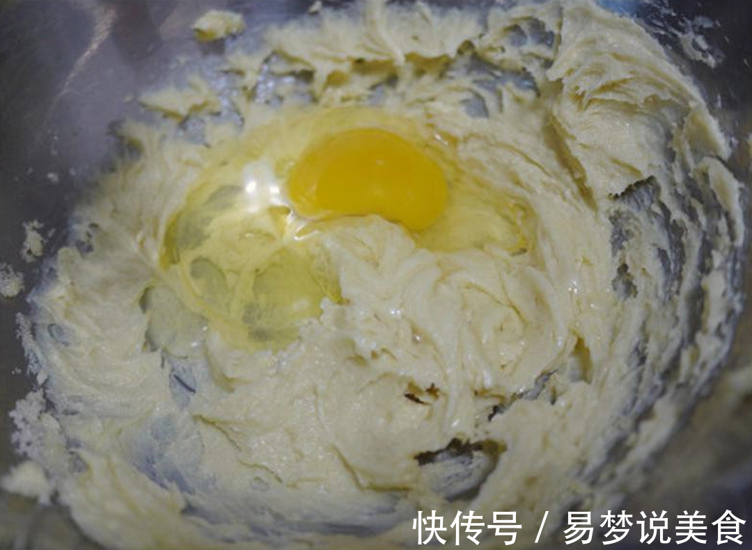 想吃饼干不用买,大厨教你做酥脆香甜的小饼干,做法简单还卫生