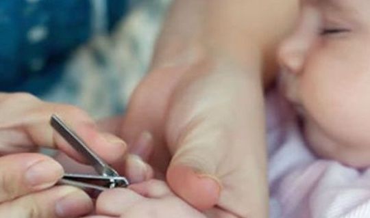 手指甲|“新生儿”多久可以剪手指甲？这段时间不能剪，宝妈们做对了吗？