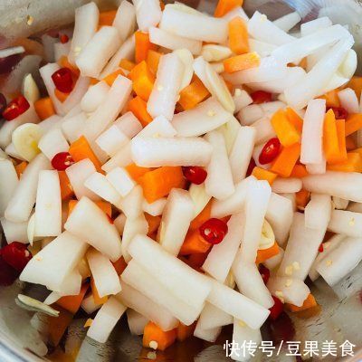 白萝卜|传统美食??酸萝卜（萝卜泡菜）