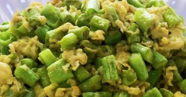 宝宝睡觉不安稳，多吃蔬菜补充矿物质元素，宝宝一觉睡到大天亮