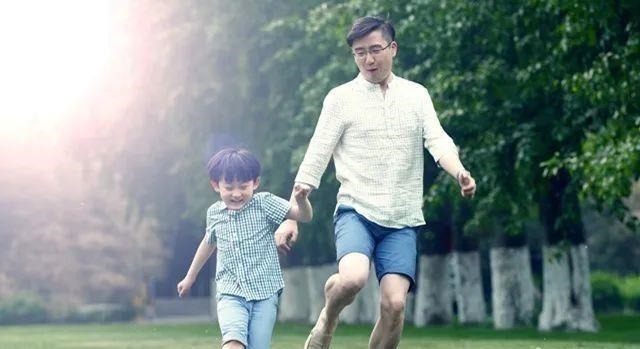 睡眠时间|“妈矮矮一窝”?别被骗了,这些方面功课做足,孩子个头不会太矮