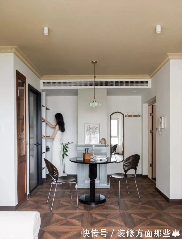 卫生间|57㎡复古法式风,玄关柜设计,改变入户正对卫生间,干区直接放外面