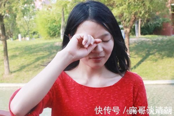 右眼|为什么会眼皮跳动?左眼跳财、右眼跳灾,可不可信?如何缓解?