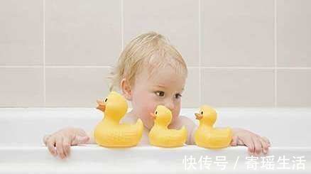 妈妈|宝宝洗澡需不需要沐浴露,聪明的妈妈这样做?