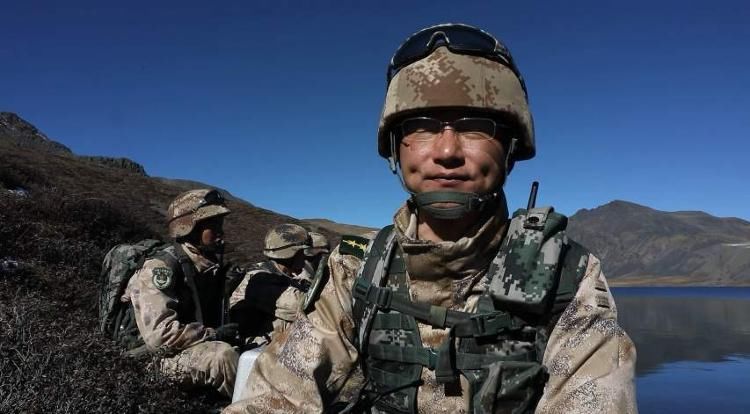 西藏军区某边防|海拔4500多米,边防官兵吃上了自热火锅