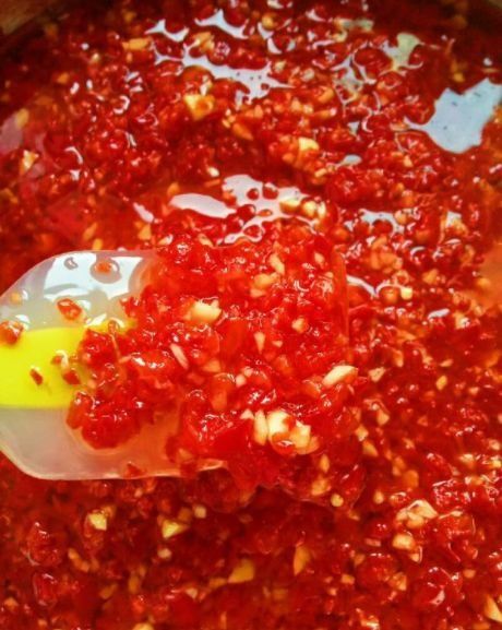 原来做辣椒酱这么简单？秘方做法分享给你，香辣可口，1年不会坏