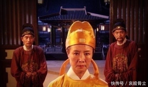 宰相写“青鹅”二字却被斩杀,众人不解,武则天:把字拆开看看!