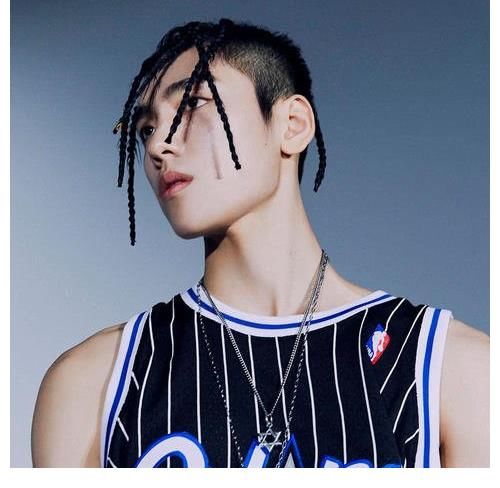 kun|“太原小骄傲”王子异的那些事:偶练出身,大厂男孩未来可期